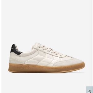 Women’s Grand Pro Breakaway Sneakers. New in box.